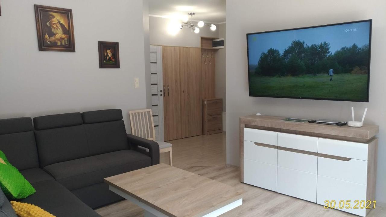 Dajax Apartament โปเบียโรโว ภายนอก รูปภาพ