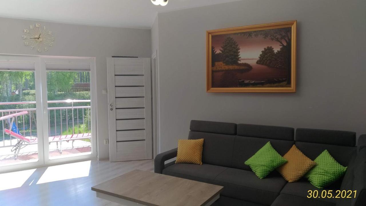 Dajax Apartament โปเบียโรโว ภายนอก รูปภาพ