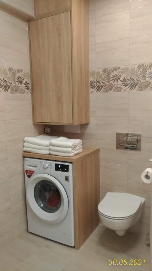 Dajax Apartament โปเบียโรโว ภายนอก รูปภาพ